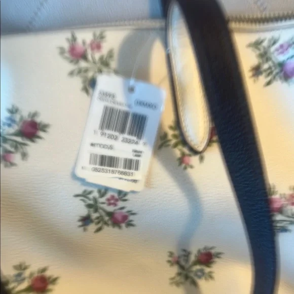 NWT Coach White Tote Bag with Floral Design - Picture 8 of 15